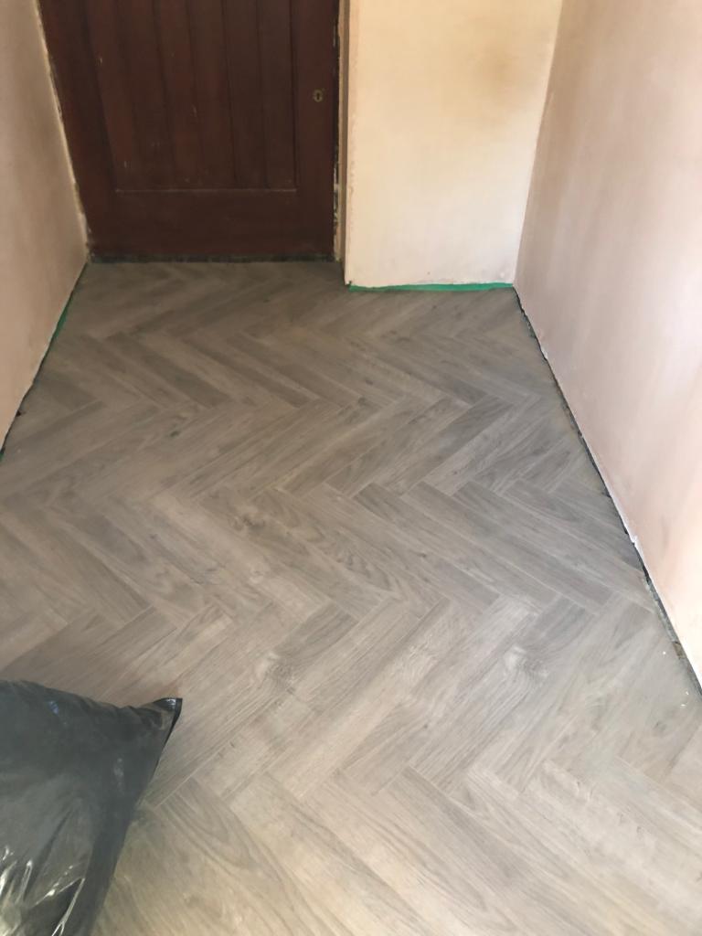 Expert LVT installation